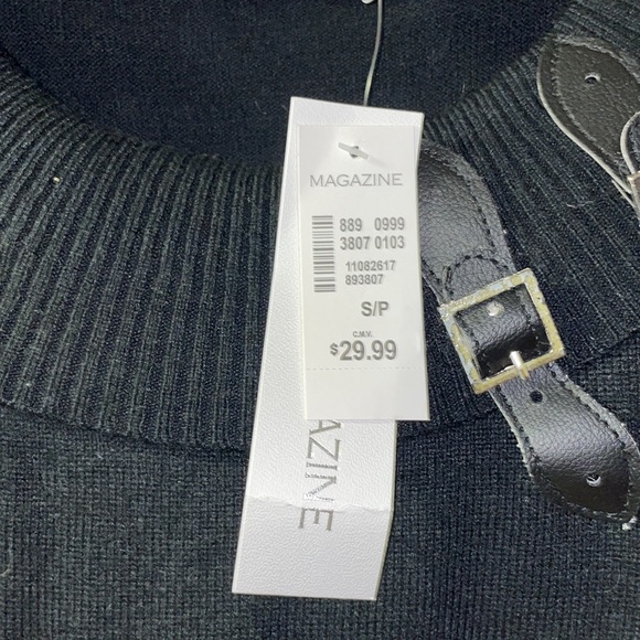 Thin Sweater Top with Buckle Accents - Picture 3 of 3